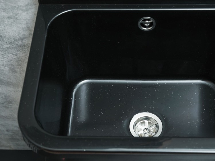Vigo_black0362.jpg