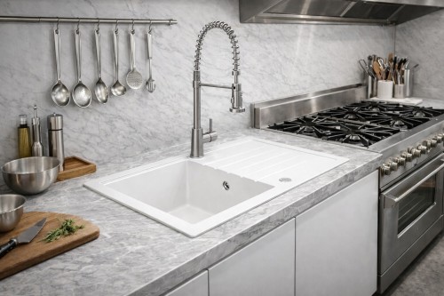 Axel 160 biały z Amauro stal.jpg